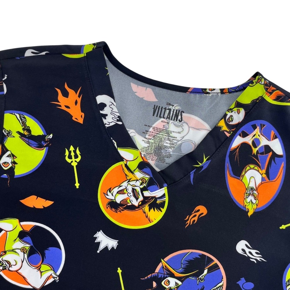 Disney Villains Scrub Top Womens Small Black Multi Character Print V-Neck NEW